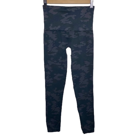 SPANX EcoCare Seamless Leggings - Picture 3 of 10